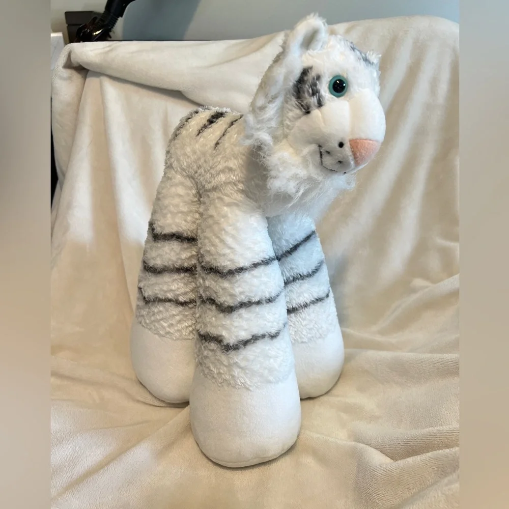 Siegfried and Roy Exclusively for the Mirage White and Gray Plush Tiger Toy